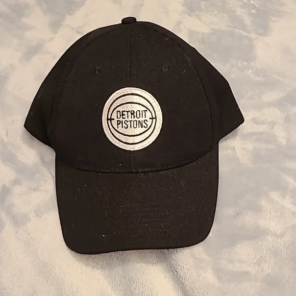 Detroit Pistons black hat - Picture 1 of 9